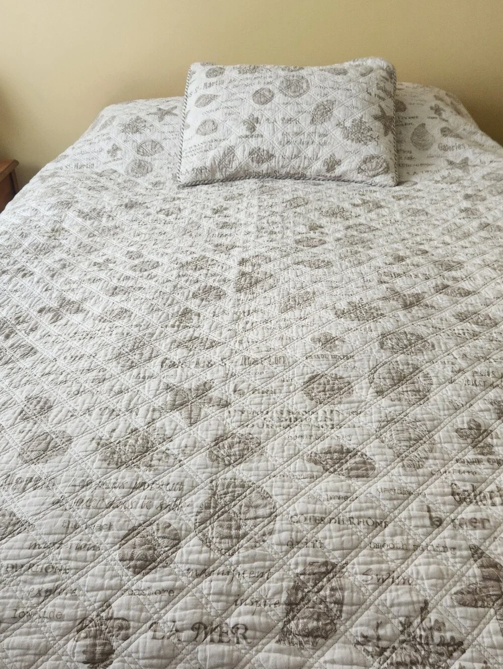 Seashell Quilt 1 Sham Queen La Mer Ocean Beige White Cottage Beachy 86 x 90